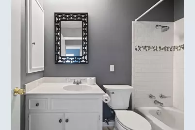 211 E Lisa Drive, Austin, TX 78752 - Photo 11