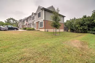 202 S College St, Georgetown, TX 78626 - Photo 5