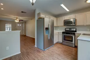 202 S College St, Georgetown, TX 78626 - Photo 19