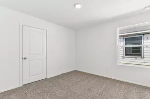 398 Ebbsfleet Dr, Uhland, TX 78640 - Photo 21