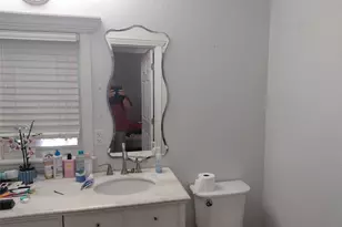 808 W Lee Ave, Kingsville, TX 78363 - Photo 7