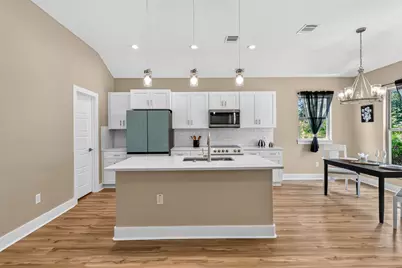 106 Kaapahu Drive, Bastrop, TX 78602 - Photo 9