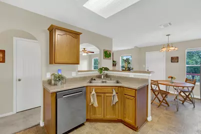 2047 Lisa Lane, San Marcos, TX 78666 - Photo 11