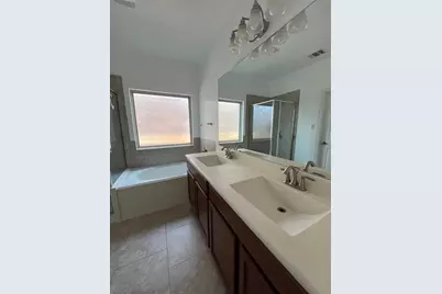 516 Rancho Verde Drive, Leander, TX 78641 - Photo 13