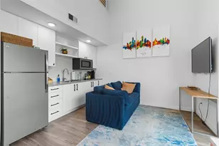 49 Navasota St, Austin, TX 78702 - Photo 5