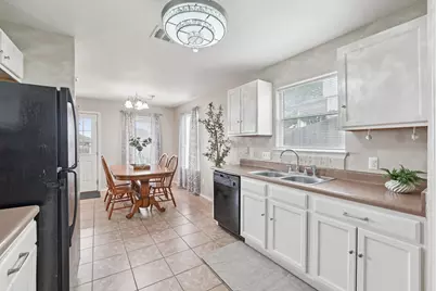 130 Killian Loop, Hutto, TX 78634 - Photo 9