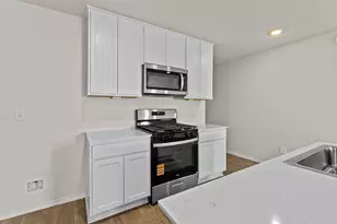 406 Low Pasture Trl, San Marcos, TX 78666 - Photo 7