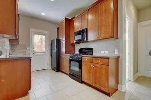 1601 Miriam Ave, Austin, TX 78702 - Photo 7