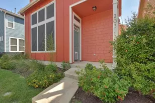 1601 Miriam Ave, Austin, TX 78702 - Photo 3