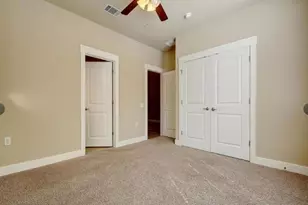 1601 Miriam Ave, Austin, TX 78702 - Photo 21