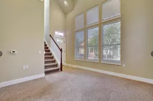 1601 Miriam Ave, Austin, TX 78702 - Photo 5