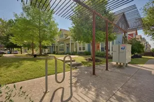 1601 Miriam Ave, Austin, TX 78702 - Photo 29