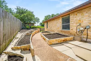 509 Meadow Oaks Dr, Dripping Springs, TX 78620 - Photo 27