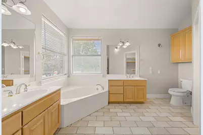 509 Meadow Oaks Drive, Dripping Springs, TX 78620 - Photo 11