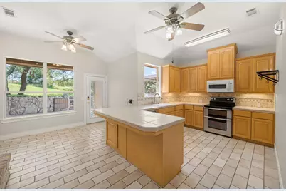 509 Meadow Oaks Drive, Dripping Springs, TX 78620 - Photo 7