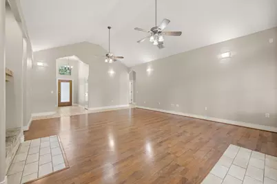 509 Meadow Oaks Drive, Dripping Springs, TX 78620 - Photo 5