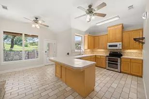 509 Meadow Oaks Dr, Dripping Springs, TX 78620 - Photo 7