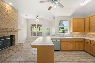 509 Meadow Oaks Dr, Dripping Springs, TX 78620 - Photo 7
