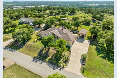 509 Meadow Oaks Drive, Dripping Springs, TX 78620 - Photo 35