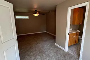 201 W 33rd St, Austin, TX 78705 - Photo 21