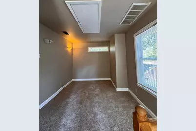 201 W 33rd Street #B, Austin, TX 78705 - Photo 13