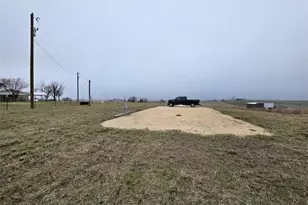 2069 County Road 455 Rd, Coupland, TX 78615 - Photo 9