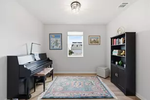 323 Blackbear Dr, Hutto, TX 78634 - Photo 17