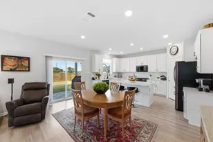 323 Blackbear Dr, Hutto, TX 78634 - Photo 11