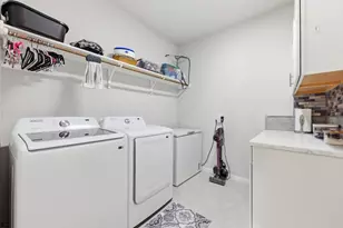 323 Blackbear Dr, Hutto, TX 78634 - Photo 33