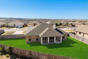 304 Jake Dr, Jarrell, TX 76537 - Photo 29