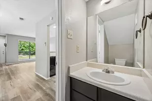 2018 W Rundberg Ln Ln, Austin, TX 78758 - Photo 11