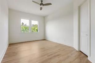 4005 Rock Park Cir, Lago Vista, TX 78645 - Photo 17