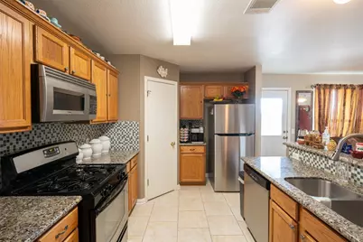 127 Meadow Way, Cedar Creek, TX 78612 - Photo 9