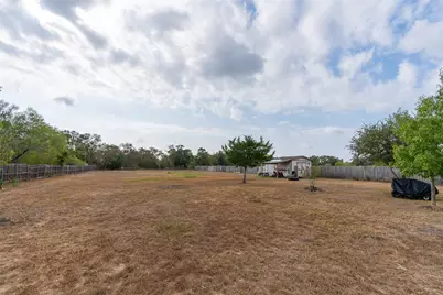127 Meadow Way, Cedar Creek, TX 78612 - Photo 23