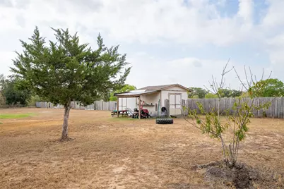 127 Meadow Way, Cedar Creek, TX 78612 - Photo 25
