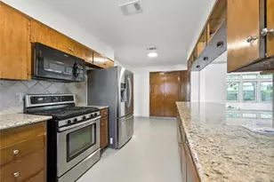 1604 Springdale Rd, Austin, TX 78721 - Photo 9