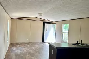 104 Shoshoni Dr, Smithville, TX 78957 - Photo 5