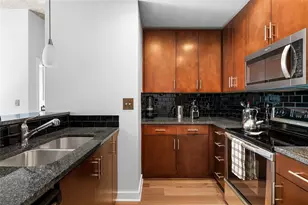 360 Nueces St, Austin, TX 78701 - Photo 11