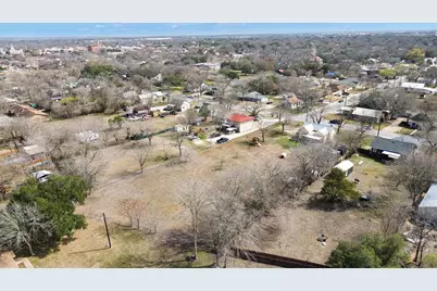 703 Bois D'Arc Street, Lockhart, TX 78644 - Photo 33