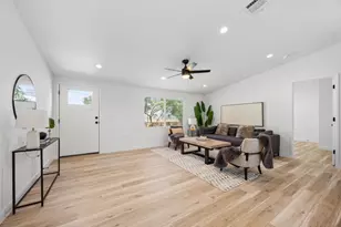 404 E Pecan St, Taylor, TX 76574 - Photo 3