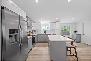 404 E Pecan St, Taylor, TX 76574 - Photo 7