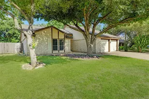 10915 Thicket Trail, Austin, TX 78750 - Photo 7