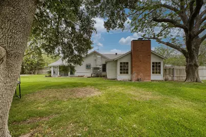 500 W Austin Street, Luling, TX 78648 - Photo 31