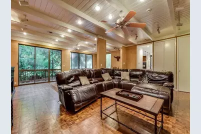 800 Leonard Street, Austin, TX 78705 - Photo 15