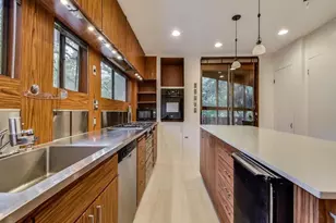 800 Leonard St, Austin, TX 78705 - Photo 9