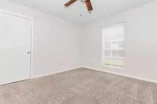 10402 Sandpiper Dr, Houston, TX 77096 - Photo 5