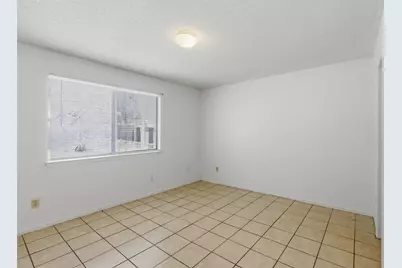 2711 Sunny Lane, Taylor, TX 76574 - Photo 13