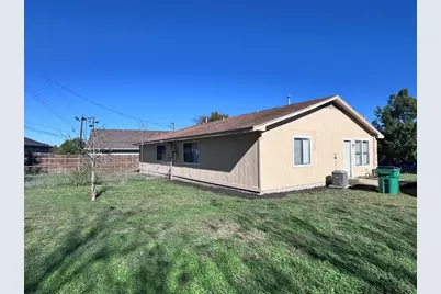 2711 Sunny Lane, Taylor, TX 76574 - Photo 5