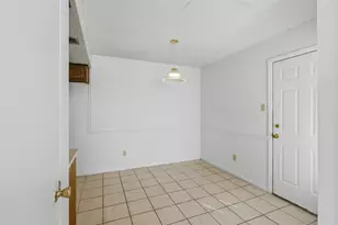 2711 Sunny Ln, Taylor, TX 76574 - Photo 9