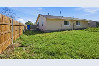 2711 Sunny Lane, Taylor, TX 76574 - Photo 31